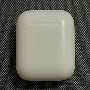 Apple AirPods 1st Generation A1602 Right and Left AirPods w Charging Case